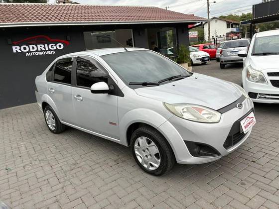 FORD FIESTA 1.6 MPI CLASS SEDAN 8V FLEX 4P MANUAL FORD FIESTA 1.6 MPI CLASS SEDAN 8V FLEX 4P MANUAL
